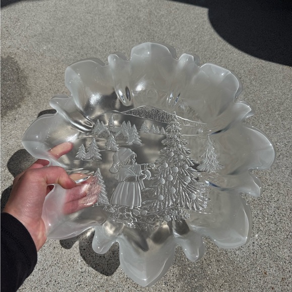 Vintage Discontinued Mikasa Elegant Christmas Story Serving Platter 13 1/2” - Picture 5 of 8